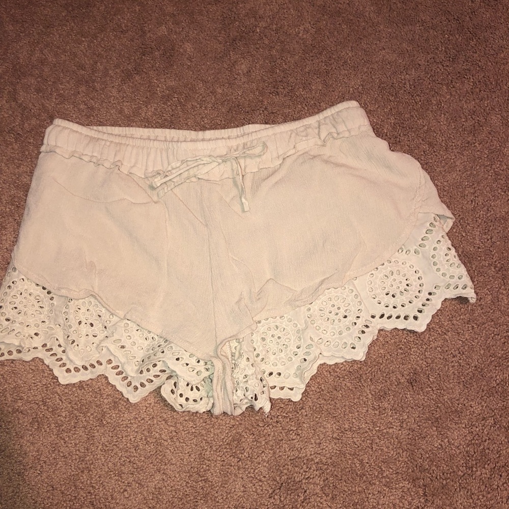 Woman’s lace shorts